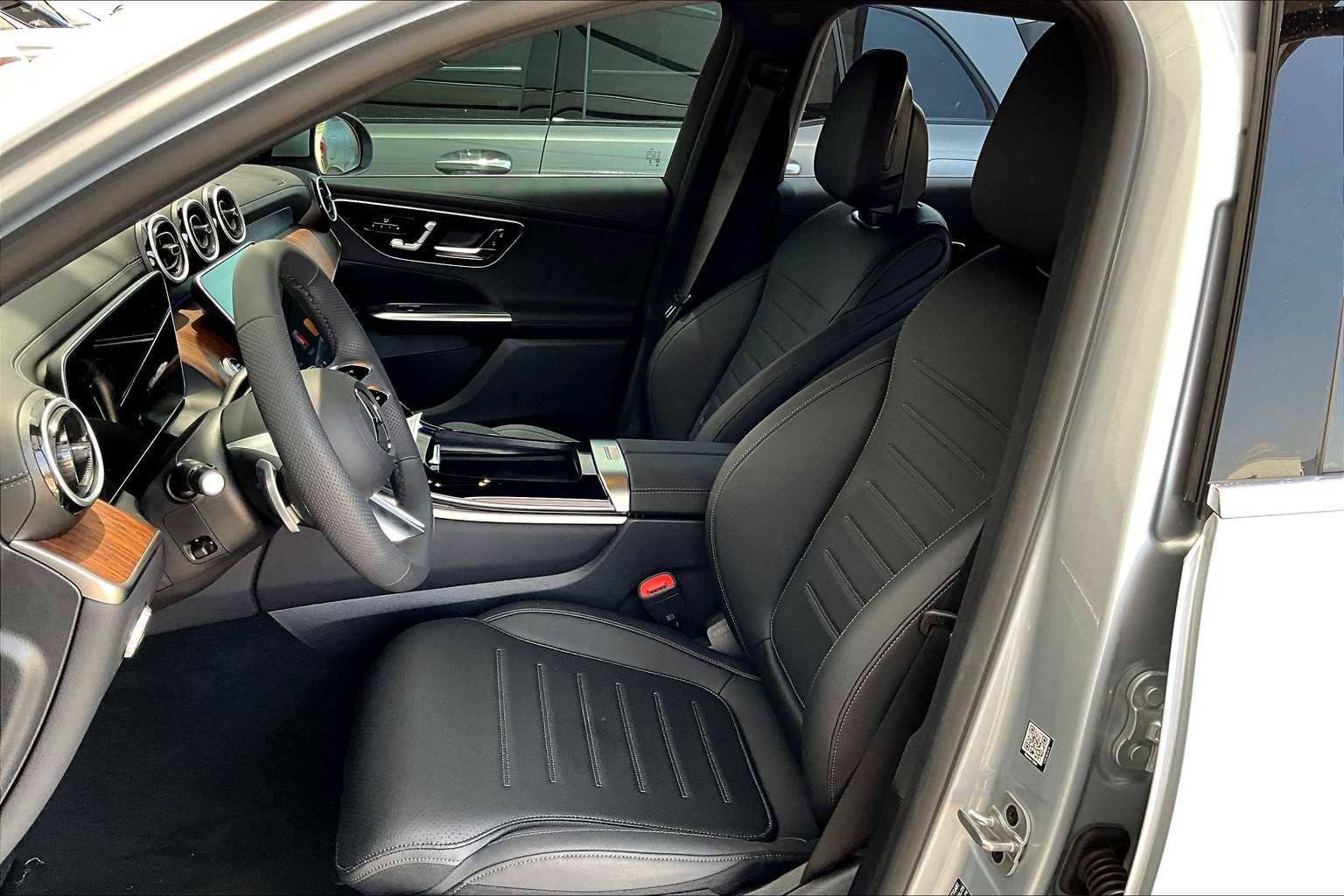 New 2025 Mercedes-Benz GLC 350e 4MATIC image 17