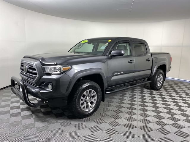 Used 2018 Toyota Tacoma SR5 AWD/4WD image 4