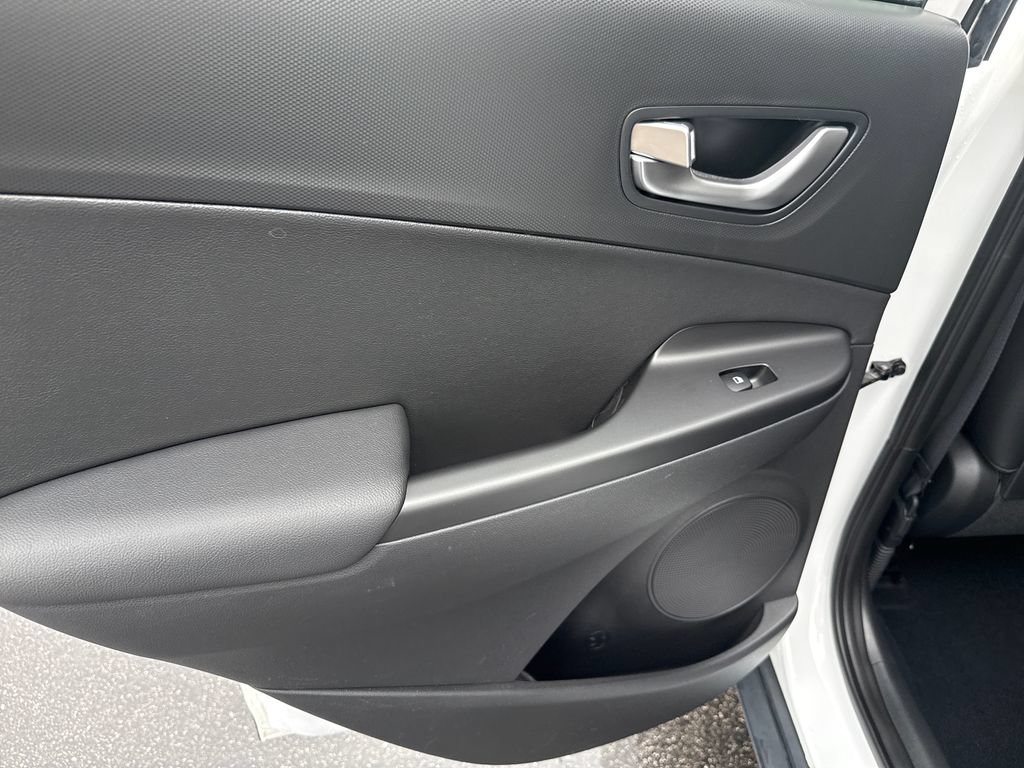Certified 2023 Hyundai Kona Limited AWD/4WD image 17