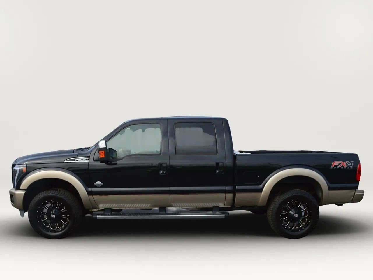 Used 2012 Ford F350 King Ranch w/ King Ranch w/Chrome Pkg image 5