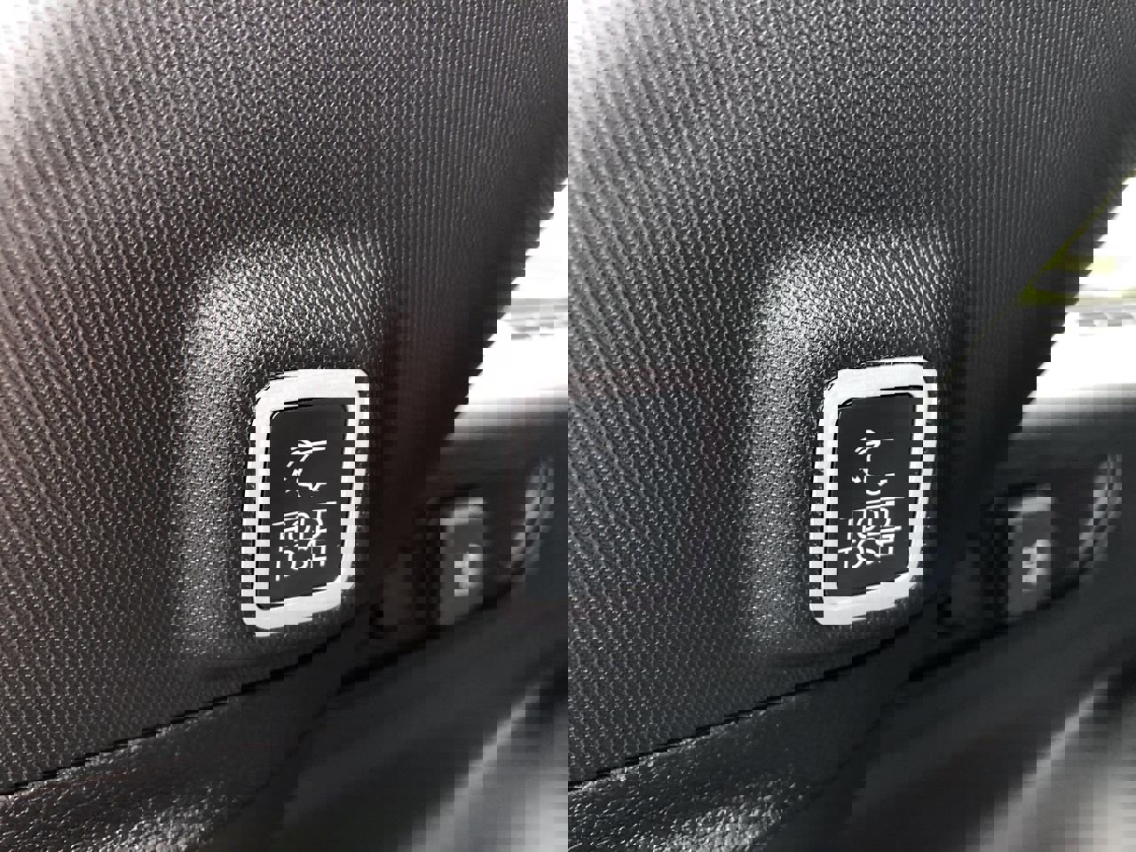 New 2026 Jeep Grand Cherokee Laredo image 10