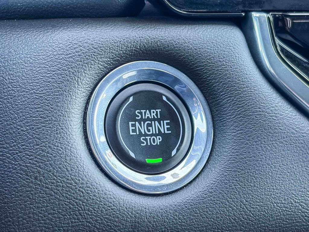 Used 2024 GMC Canyon Elevation w/ Elevation Premium Package image 24