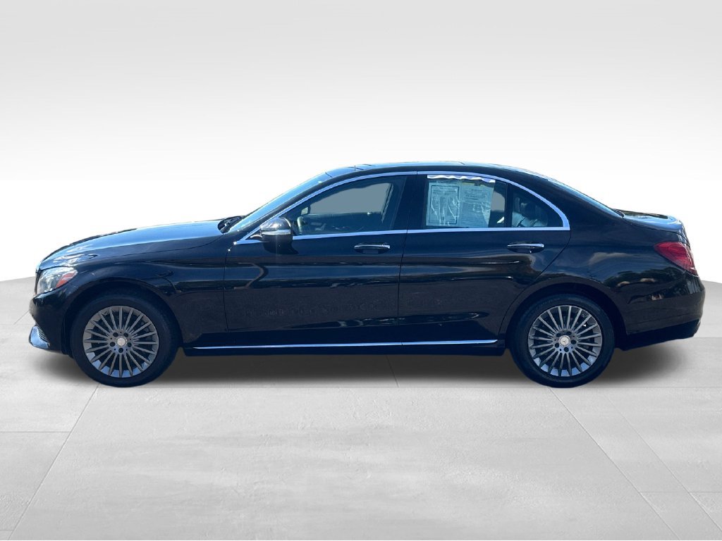 Used 2015 Mercedes-Benz C 300 4MATIC Sedan image 4