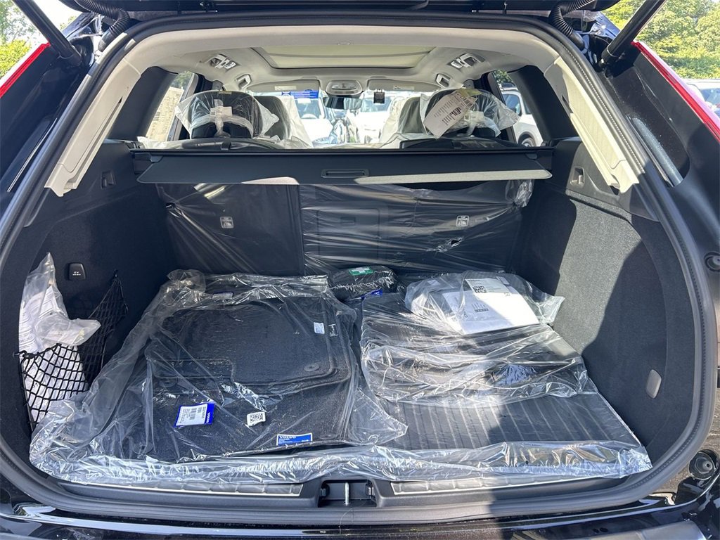 New 2025 Volvo XC60 T8 Plus w/ Protection Package Premier image 17