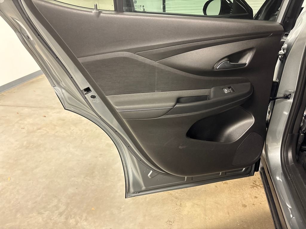 Used 2025 Buick Envista Sport Touring image 25