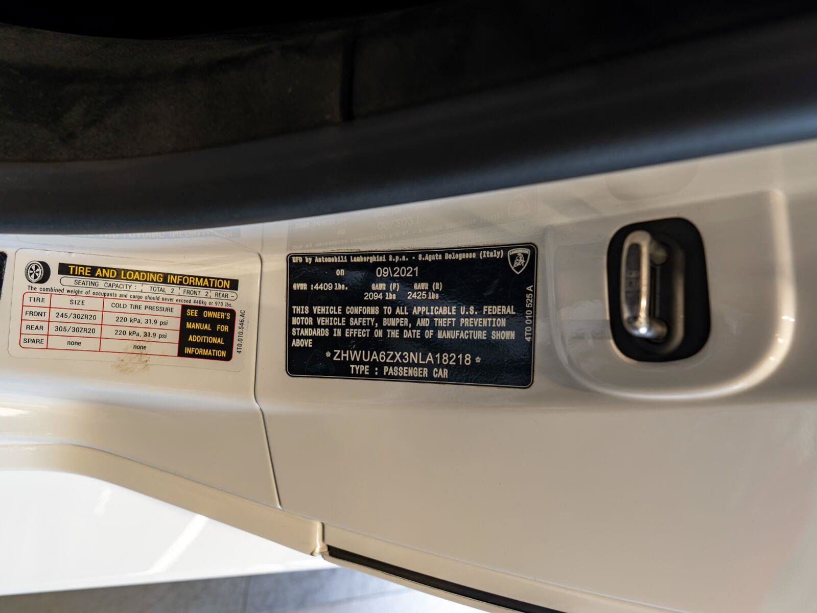 Used 2022 Lamborghini Huracan STO RWD image 94