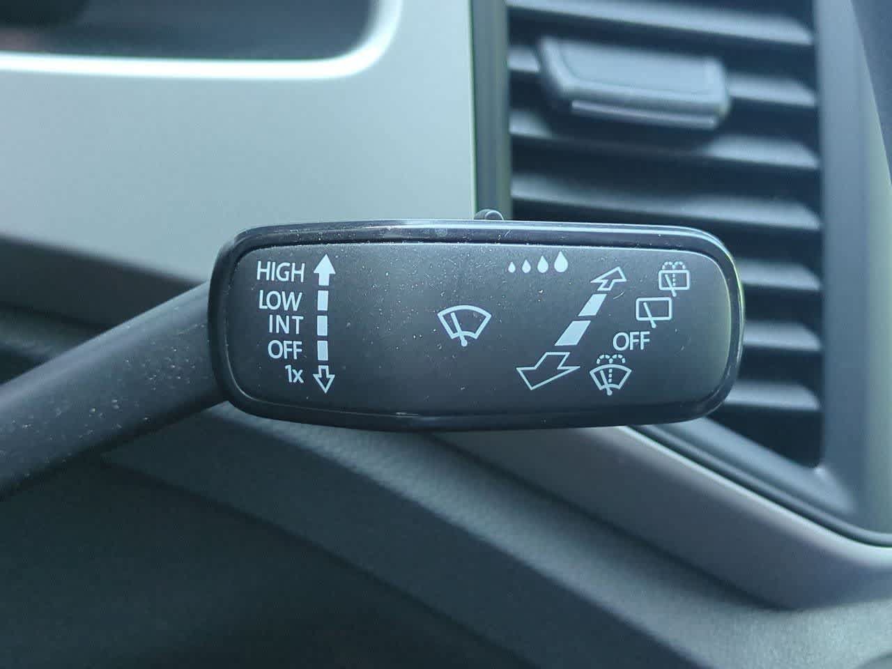 Used 2023 Volkswagen Atlas SE AWD/4WD image 24