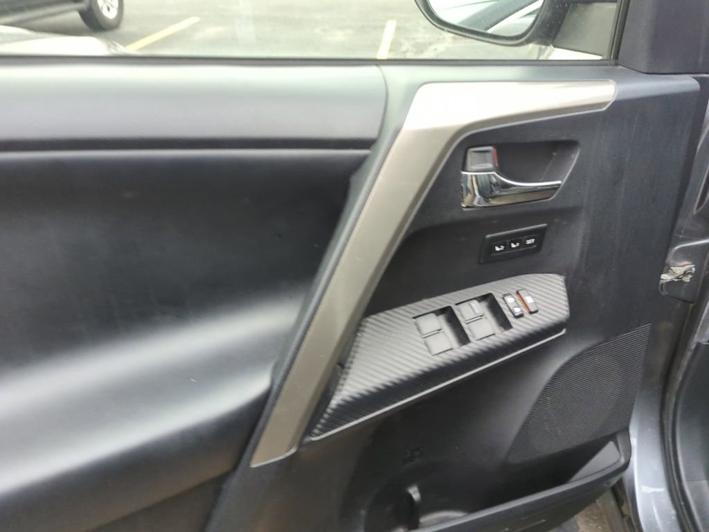Used 2015 Toyota RAV4 Limited w/ Outdoor Package image 8