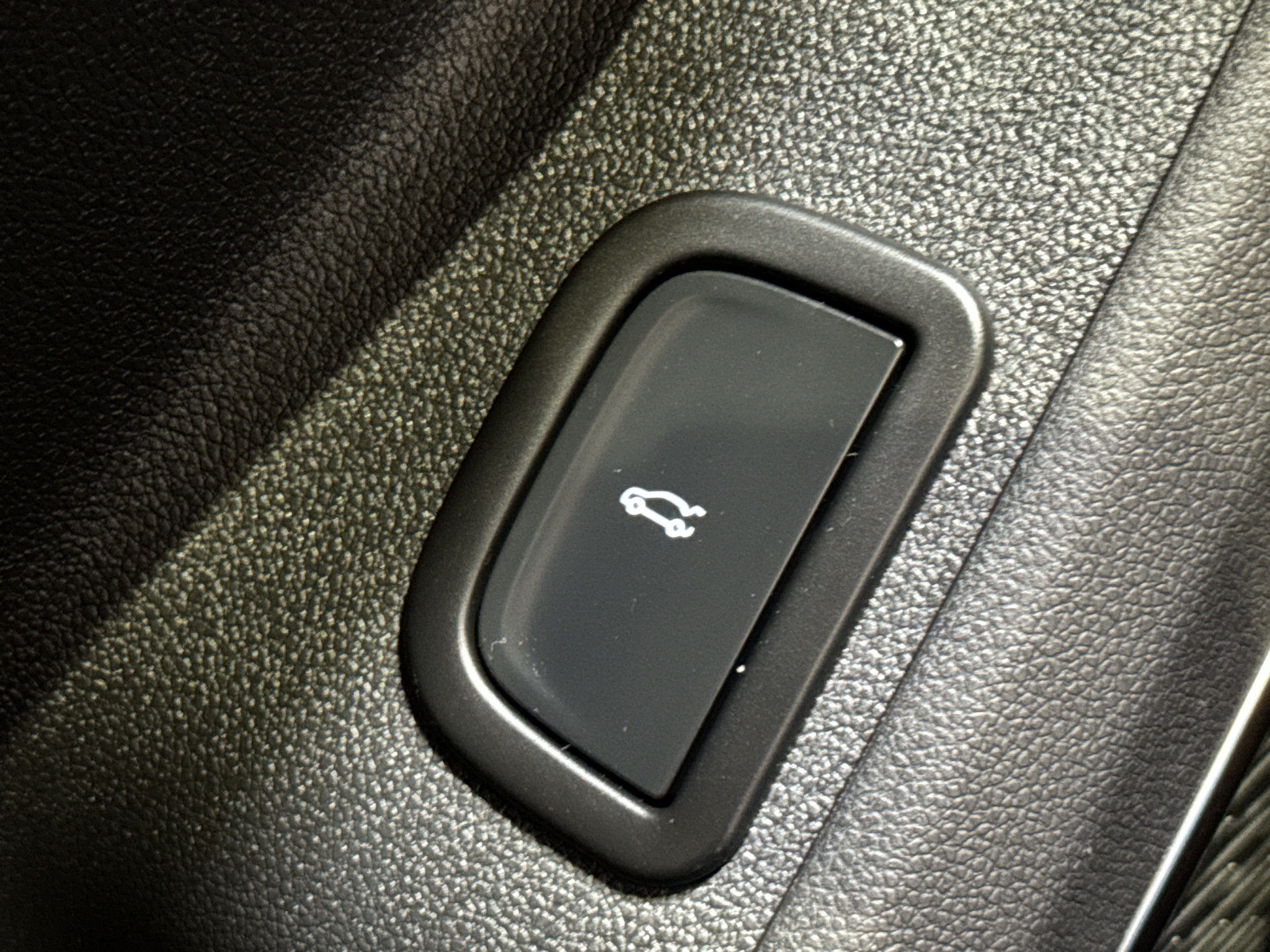 Used 2026 Chevrolet Traverse RS w/ LPO, Floor Liner Package AWD/4WD image 40