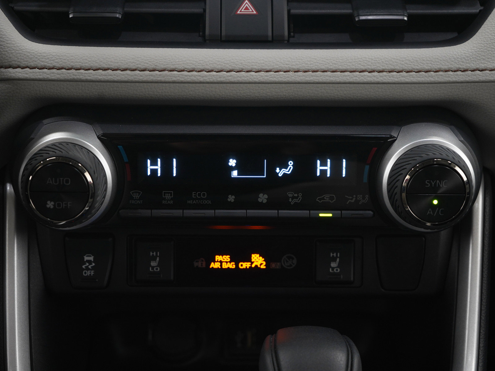 Used 2025 Toyota RAV4 XLE w/ Convenience Package AWD/4WD image 19