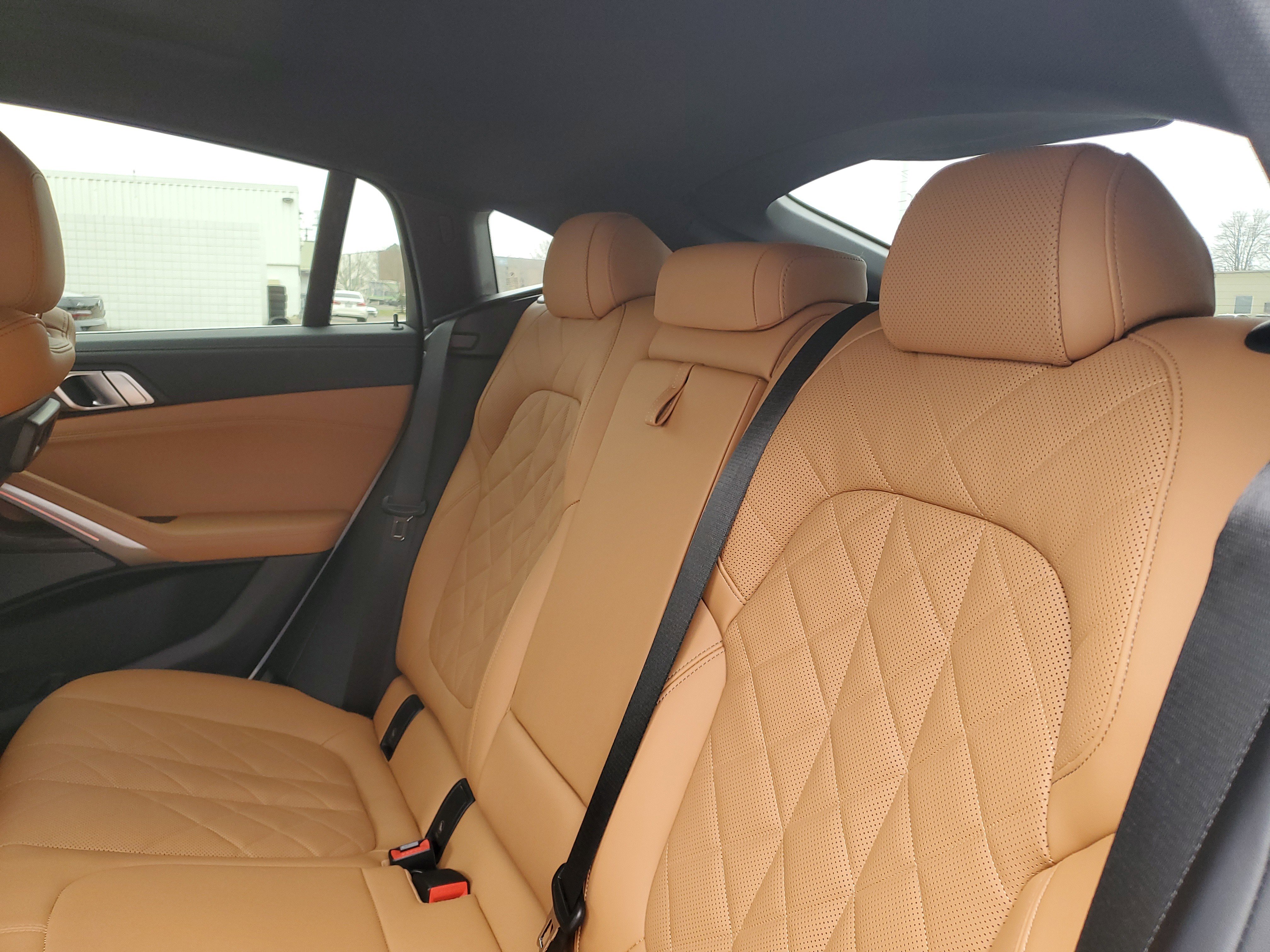 Used 2023 BMW X6 xDrive40i w/ Climate Comfort Package AWD/4WD image 24
