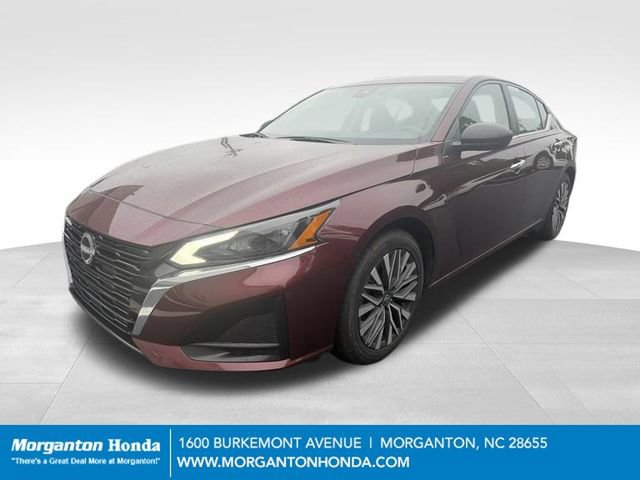 Used 2025 Nissan Altima 2.5 SV FWD image 3