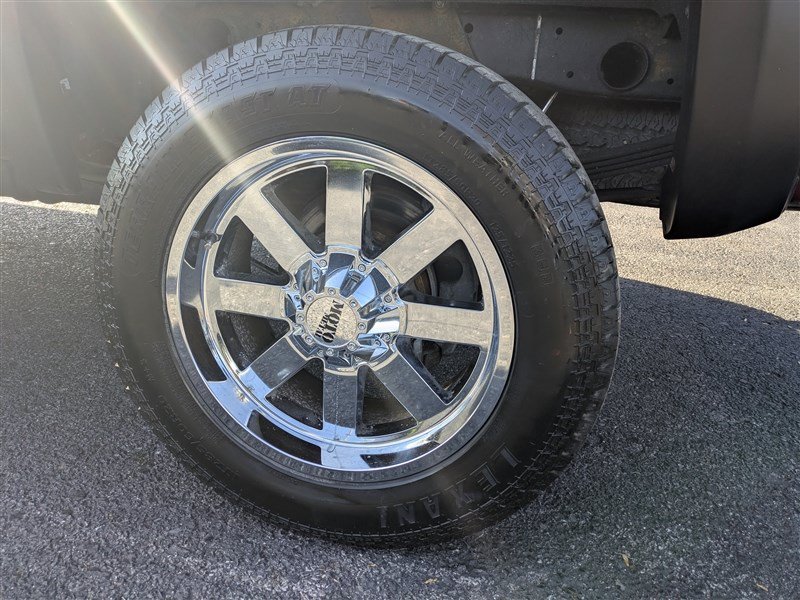 Used 2015 Chevrolet Silverado 2500 LT AWD/4WD image 9