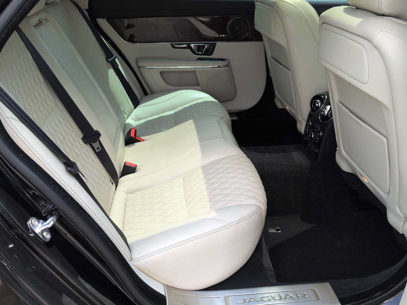 Used 2019 Jaguar XJ AWD image 22