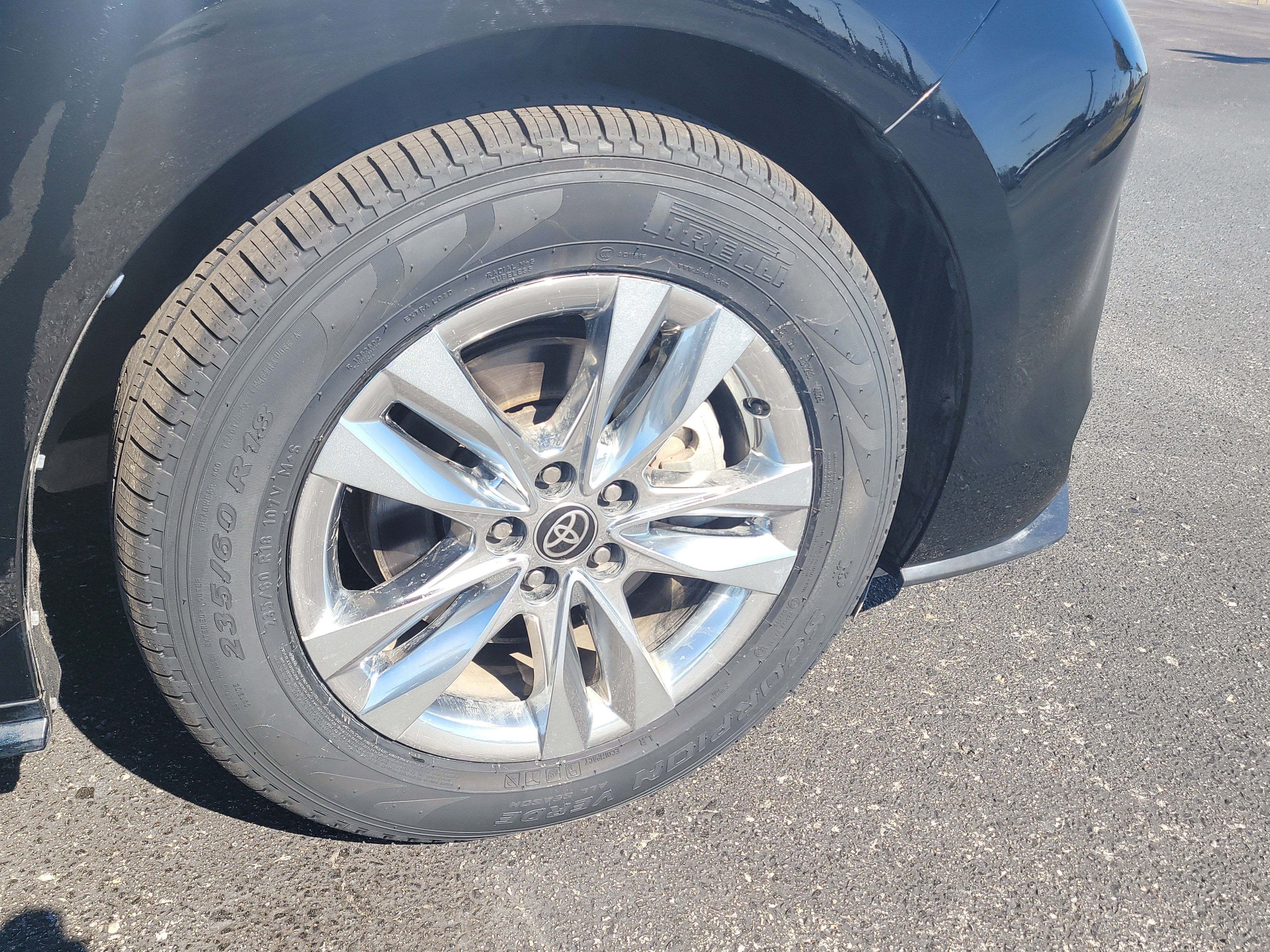 Certified 2023 Toyota Sienna Limited image 9