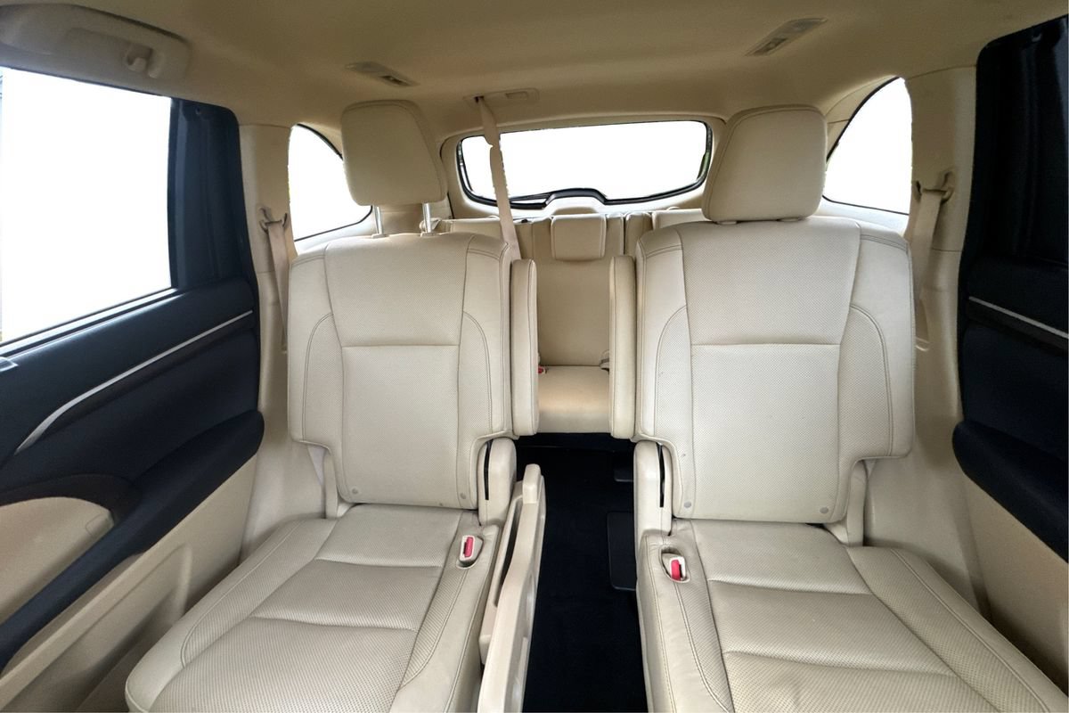 Used 2014 Toyota Highlander Limited FWD image 14