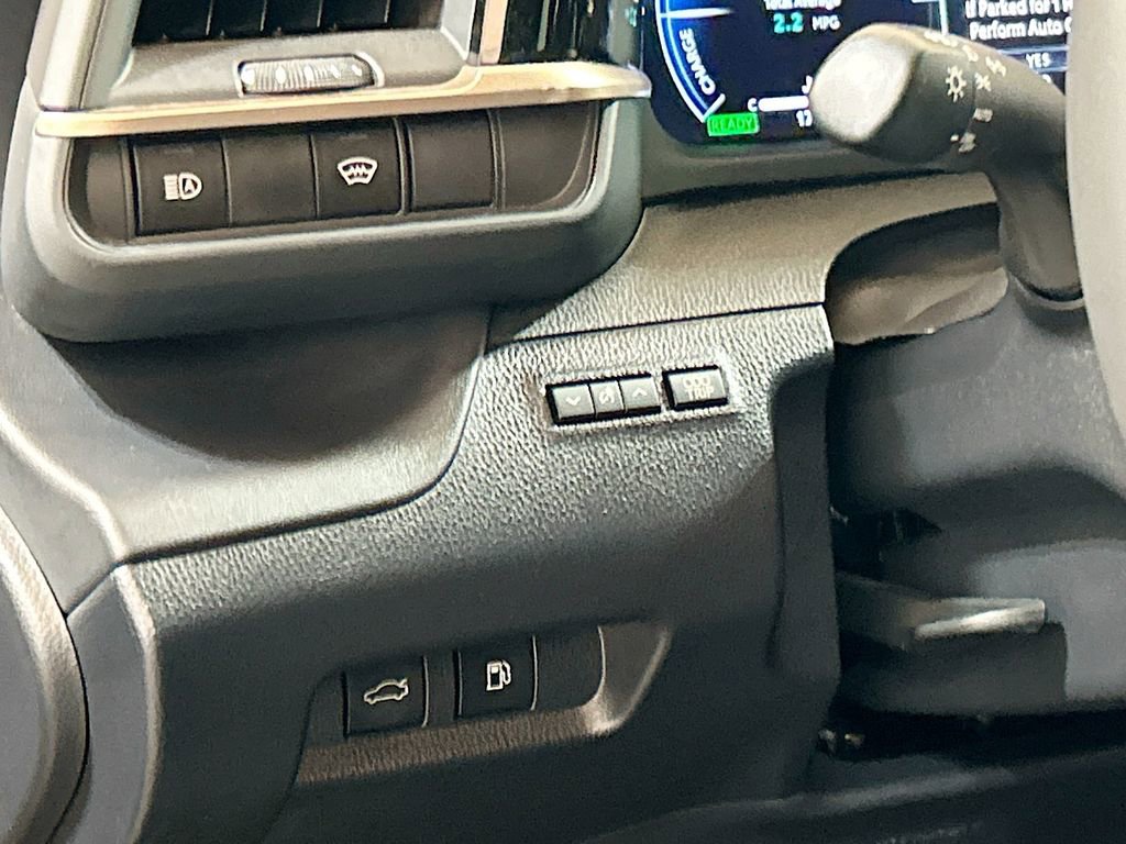 Used 2023 Toyota Crown XLE image 8