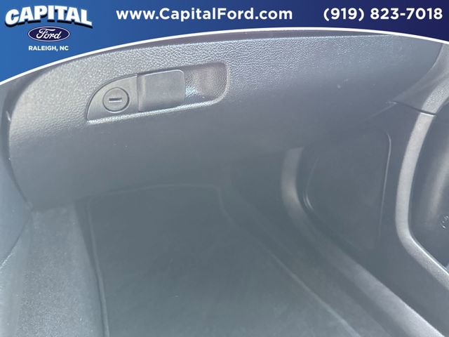 Used 2023 Chrysler 300 Touring w/ Sport Appearance Package RWD image 27