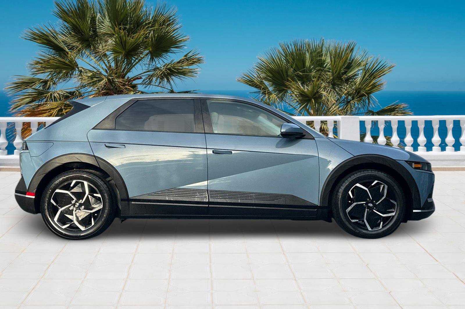 Used 2024 Hyundai Ioniq 5 SE image 3