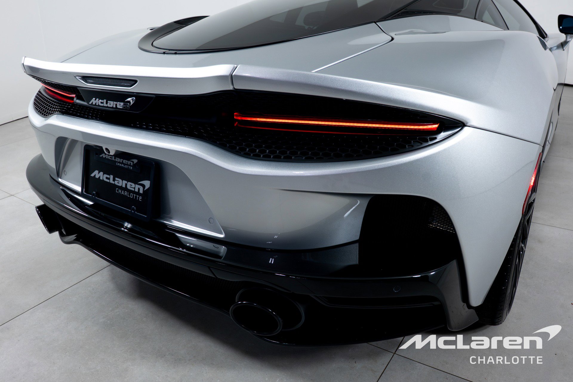 Used 2023 McLaren GT RWD image 33