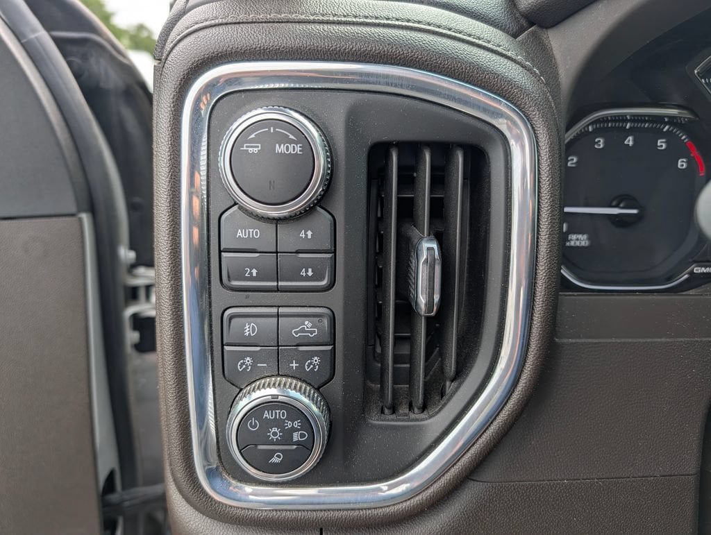 Used 2021 GMC Sierra 2500 SLT w/ SLT Convenience Package AWD/4WD image 8