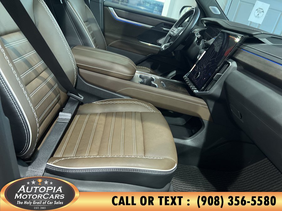 Used 2026 GMC Acadia Denali Ultimate FWD image 15