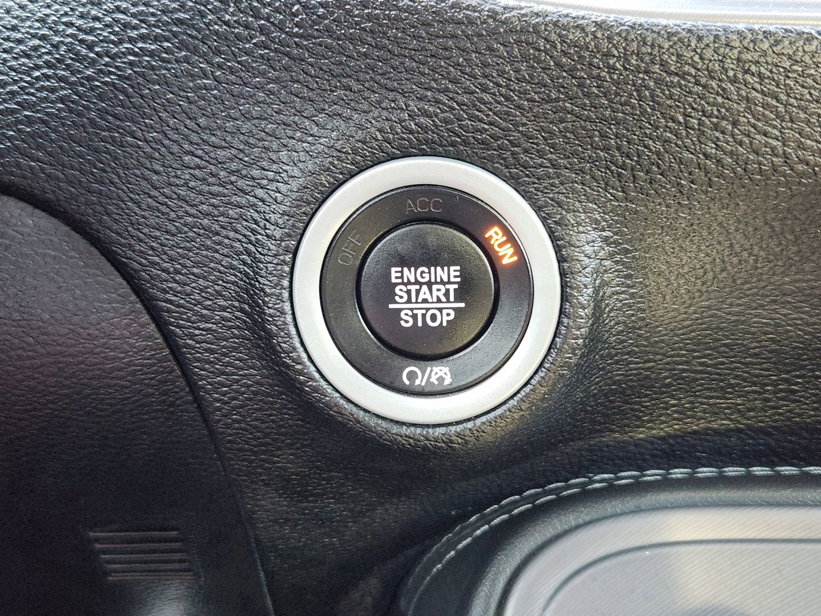 Certified 2023 Dodge Challenger R/T w/ Blacktop Package image 29