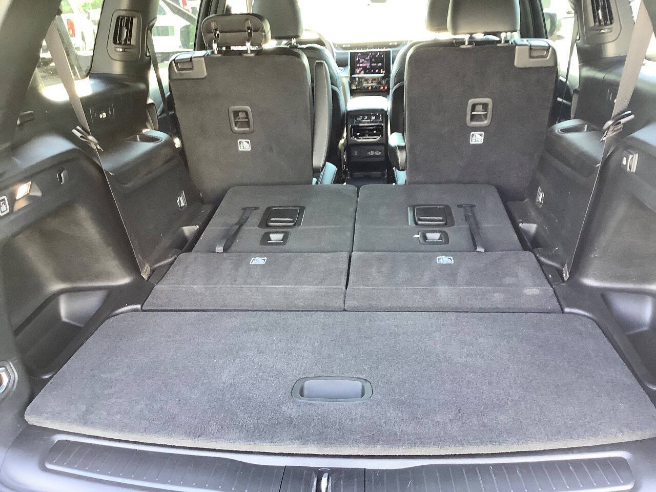 Used 2025 Jeep Grand Cherokee L Laredo AWD/4WD image 42
