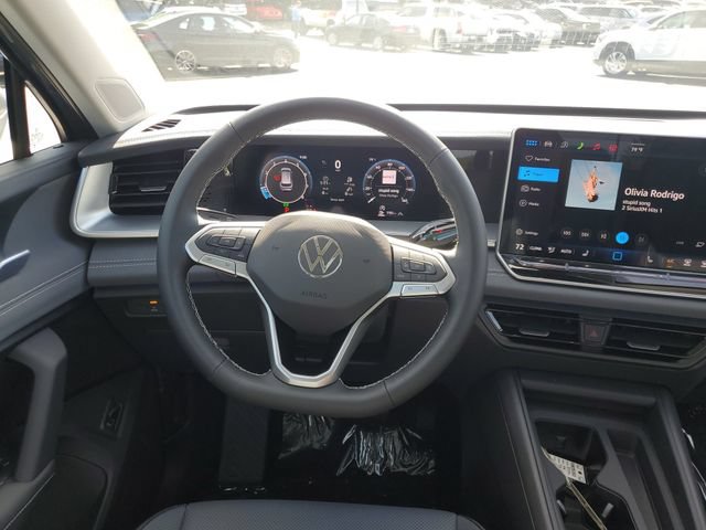 New 2026 Volkswagen Tiguan SE AWD/4WD image 13