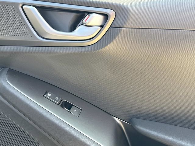 Used 2020 Hyundai Ioniq SE image 20