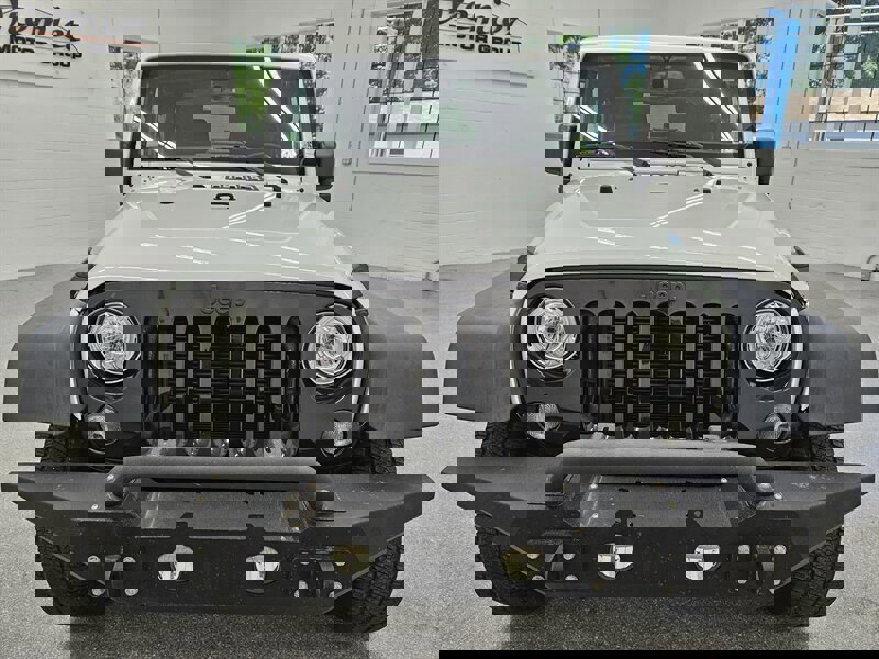 Used 2018 Jeep Wrangler Sport image 2