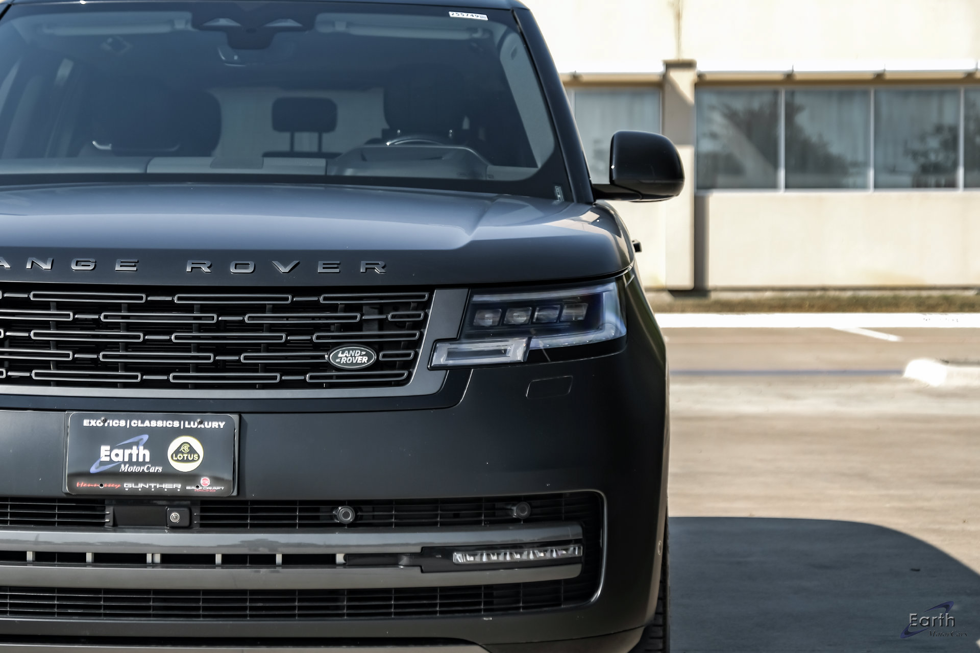 Used 2025 Land Rover Range Rover Long Wheelbase SE AWD/4WD image 28