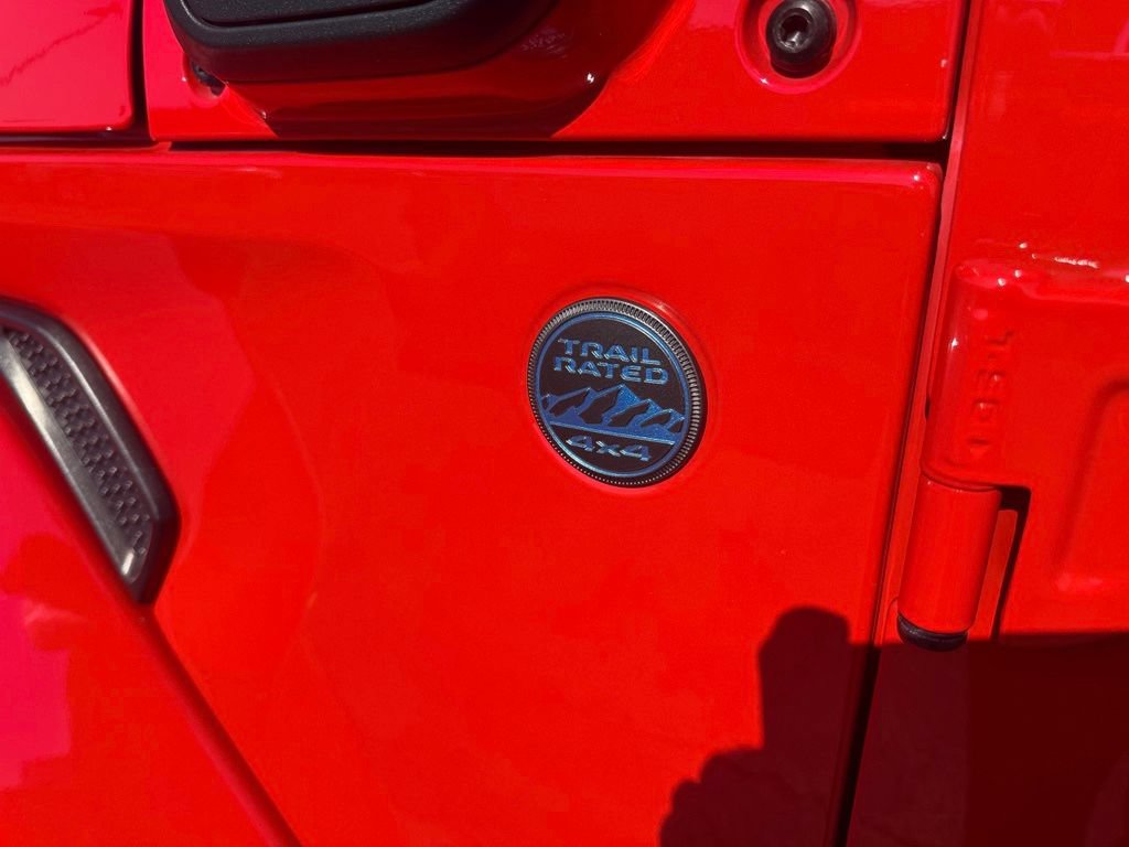 Used 2025 Jeep Wrangler Unlimited Sahara AWD/4WD image 12