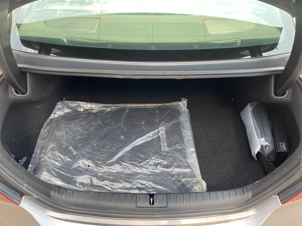 Used 2025 Genesis G70 3.3T Advanced image 17