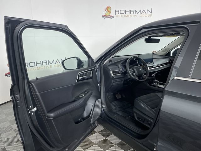 Used 2025 Mitsubishi Outlander SE image 18