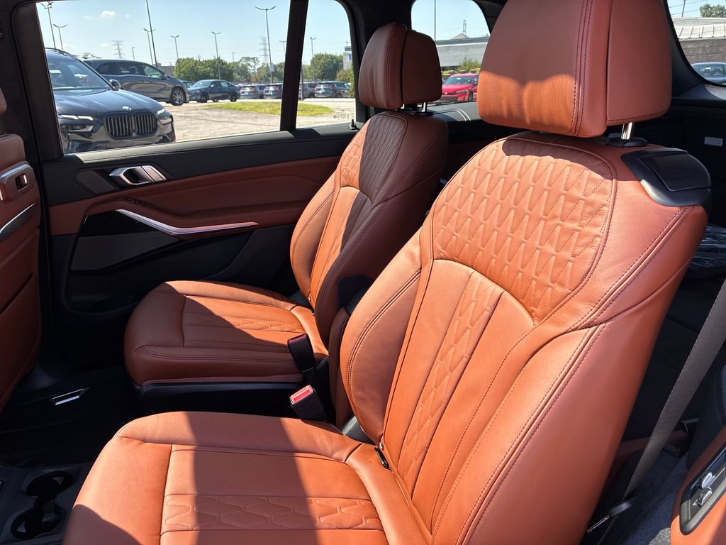 New 2027 BMW X7 xDrive40i w/ Executive Package AWD/4WD image 19