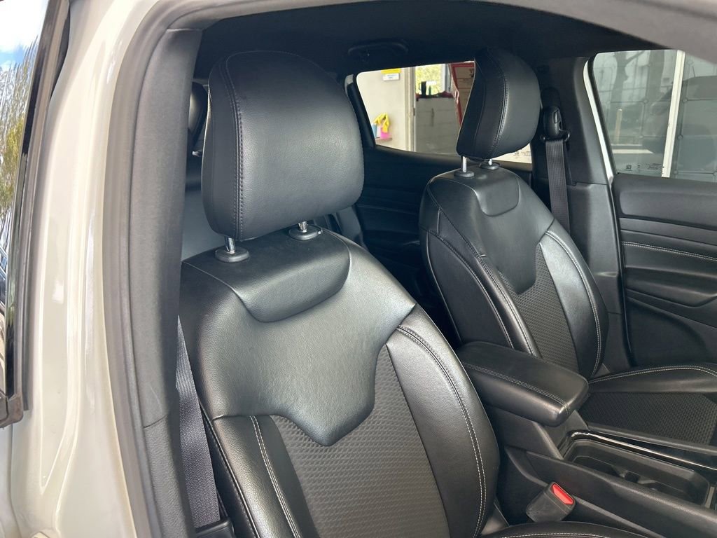 Used 2023 Jeep Compass Altitude image 21