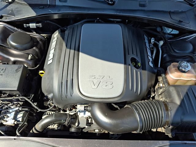 Used 2018 Dodge Charger R/T w/ Navigation & Travel Group image 26