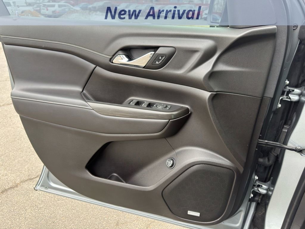 Certified 2023 GMC Acadia SLT image 11