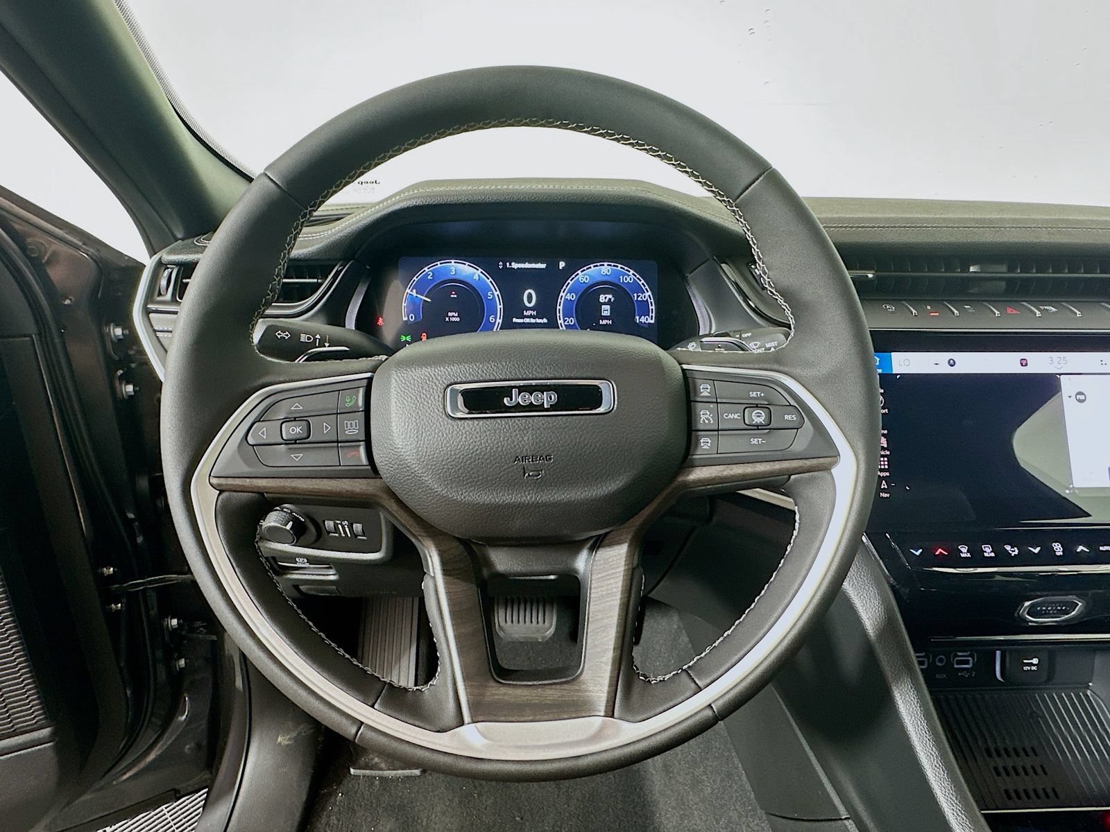 New 2026 Jeep Grand Cherokee L 4WD image 11