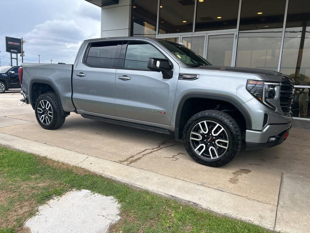 Used 2024 GMC Sierra 1500 AT4 w/ Technology Package image 2