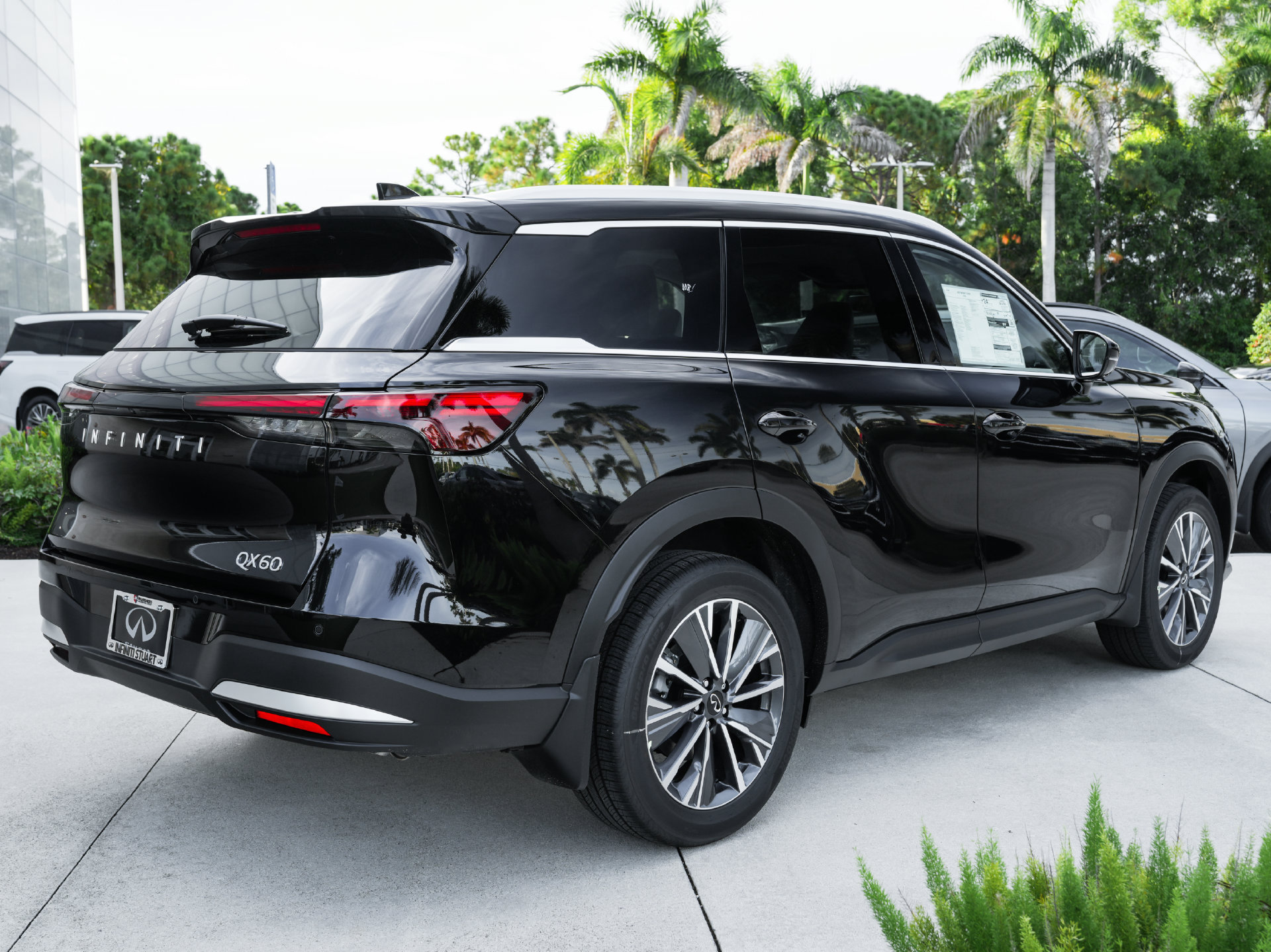 New 2027 INFINITI QX60 Luxe FWD image 24
