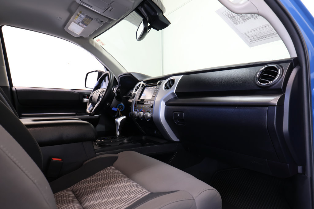 Used 2019 Toyota Tundra SR5 w/ Convenience Package AWD/4WD image 22