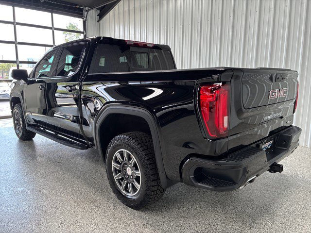 Used 2024 GMC Sierra 1500 AT4 w/ Technology Package image 2
