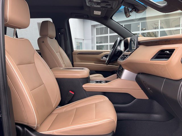 Used 2021 Chevrolet Tahoe Premier w/ Premium Package AWD/4WD image 28
