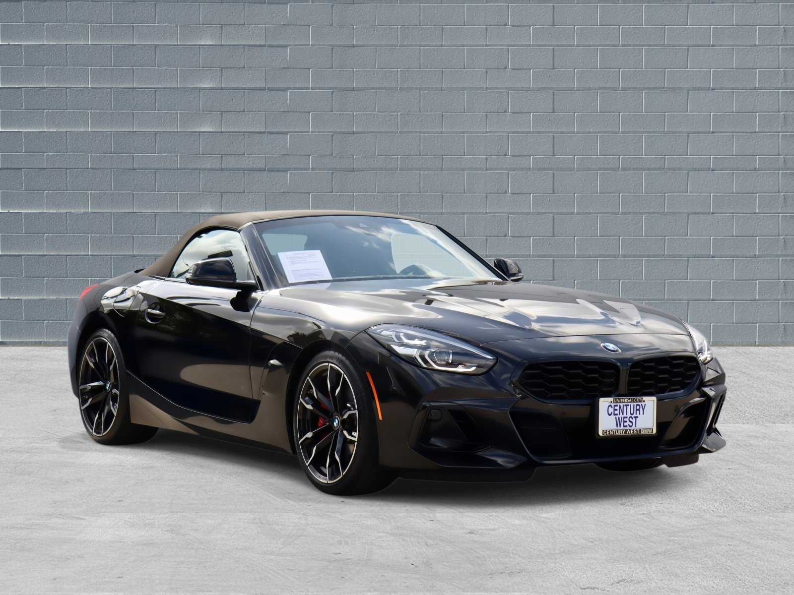 Used 2025 BMW Z4 M40i w/ Premium Package image 4