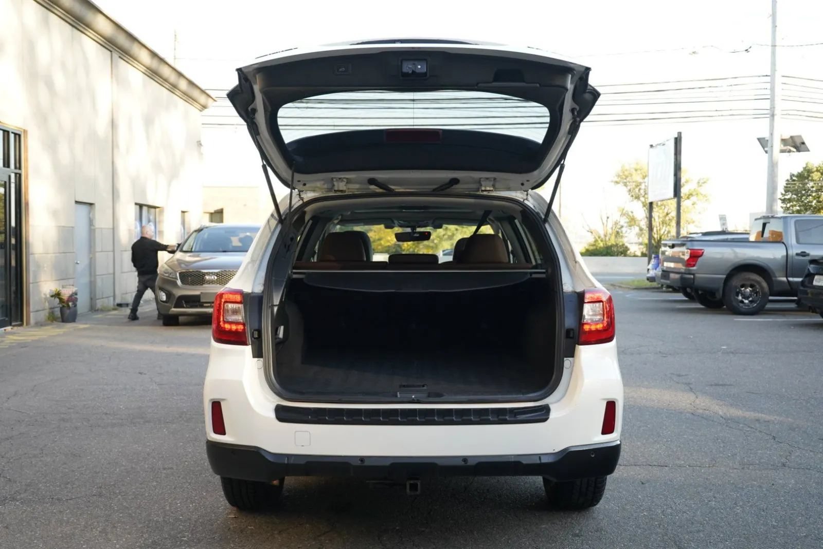 Used 2017 Subaru Outback 2.5i Touring AWD/4WD image 27