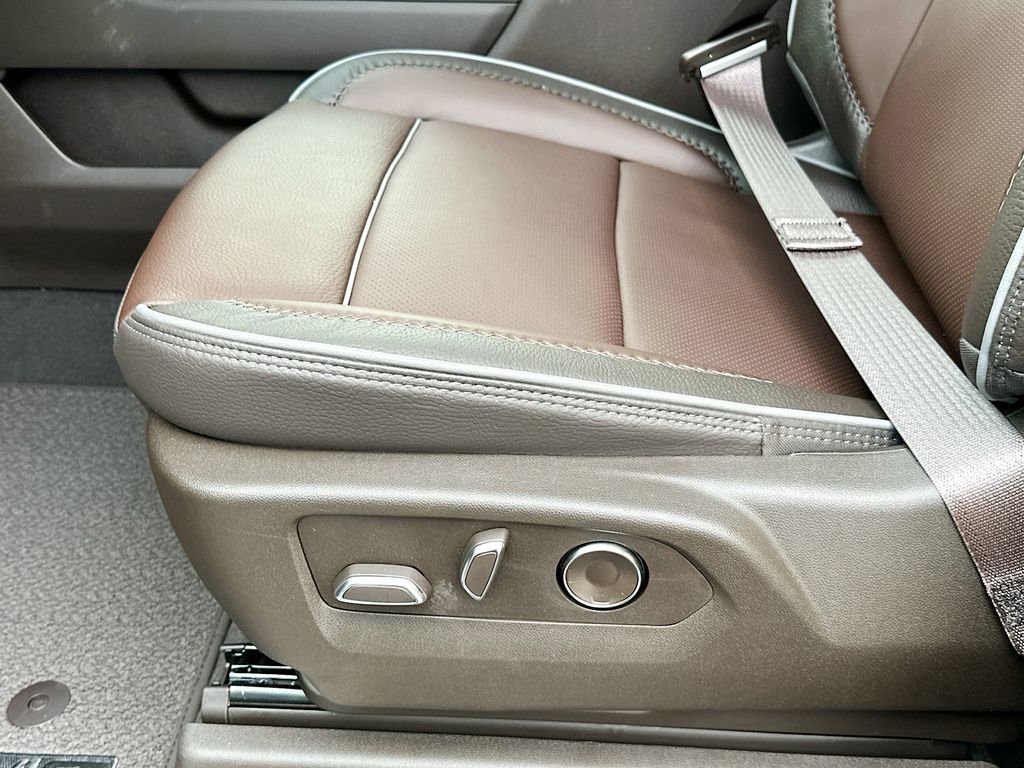 New 2026 GMC Sierra 2500 Denali w/ Denali Reserve Package image 9