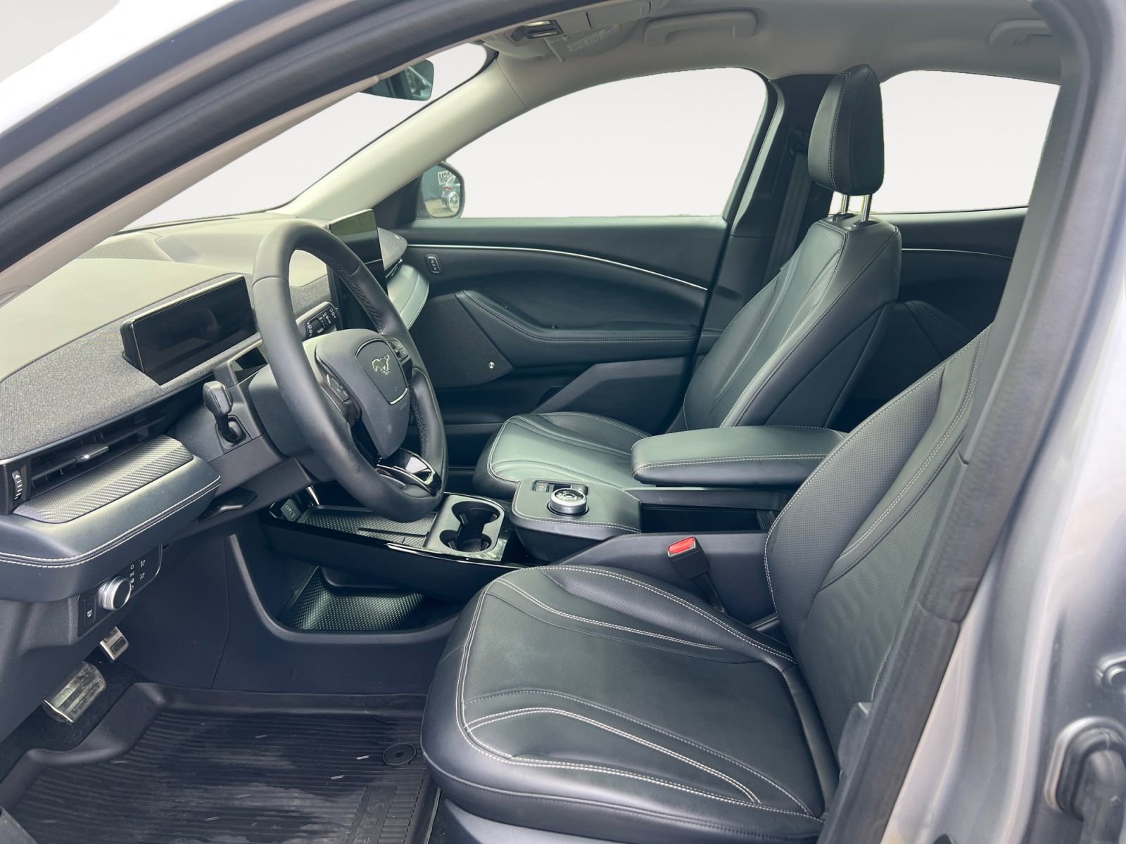 Used 2021 Ford Mustang Mach-E Premium image 9