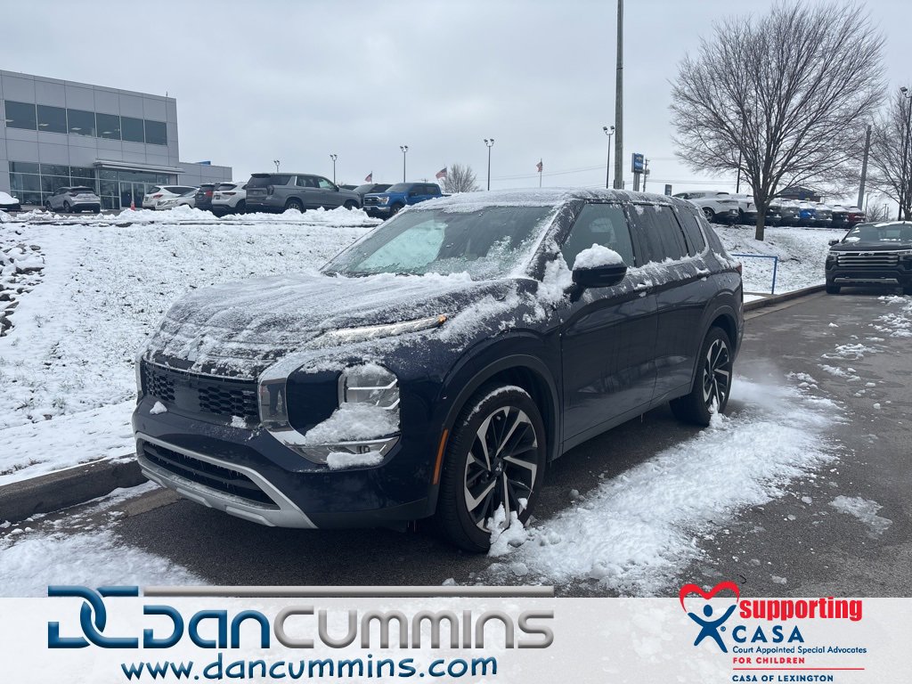Used 2024 Mitsubishi Outlander SE